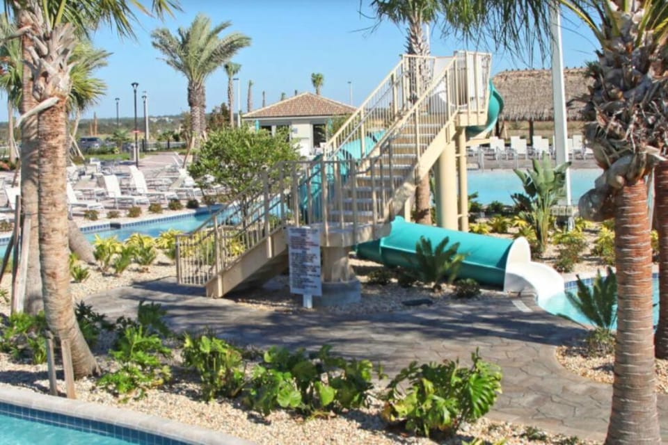 Close to Disney & Other Theme Parks,Private Heated PoolSpa, BBQ & Game Rm House in Four Corners