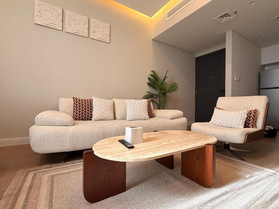 1 BR Luxury Apt by AJ Aljada Apartment in Al Sharjah