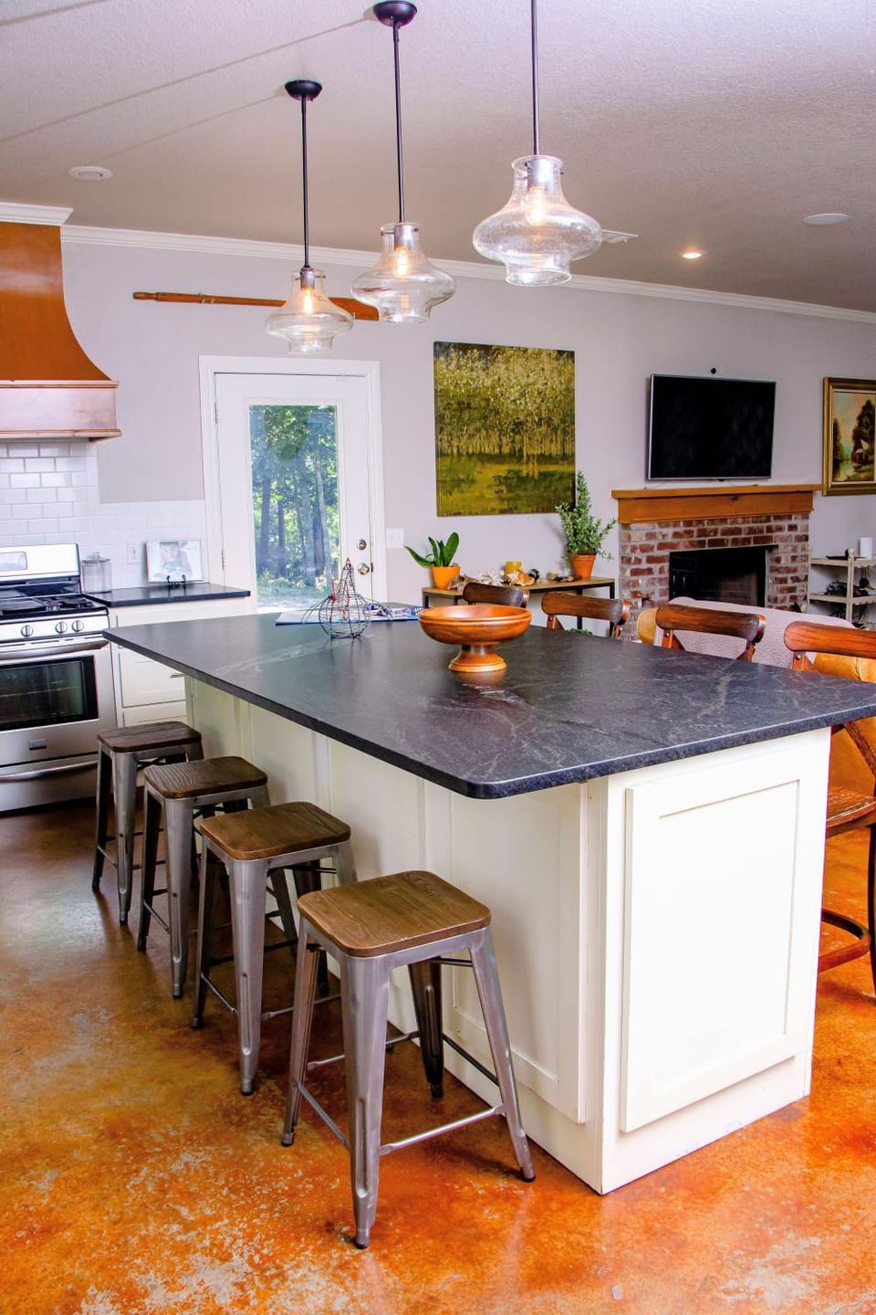 Kitchen or kitchenette, Dining area, minibar, pet friendly, stove