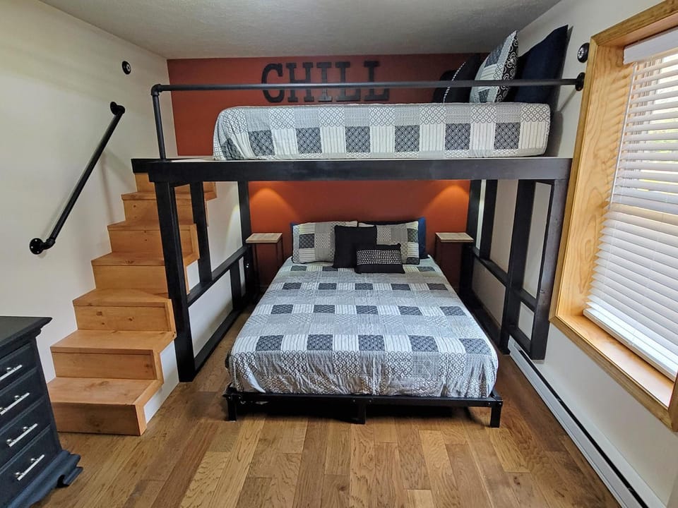 Bed, Bedroom, bunk bed