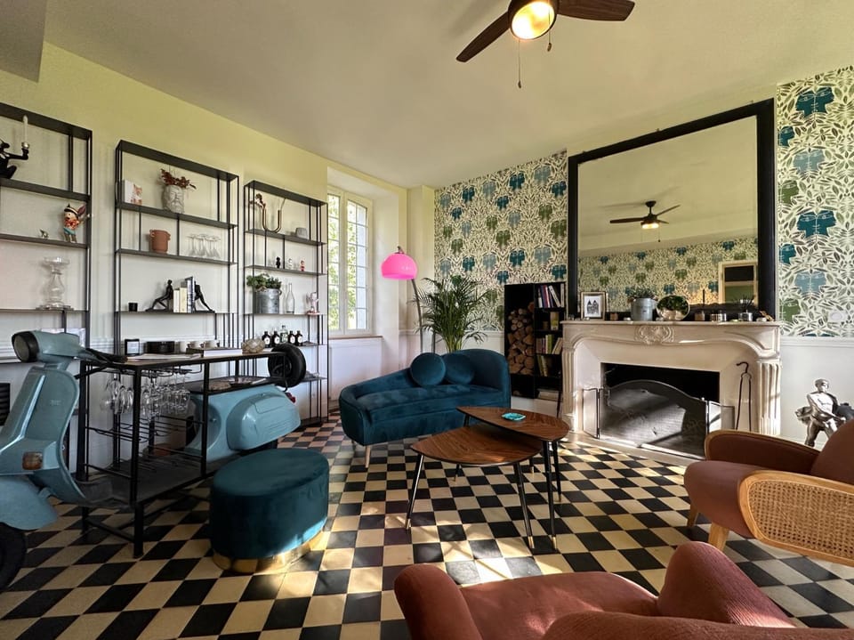 Living room, fireplace
