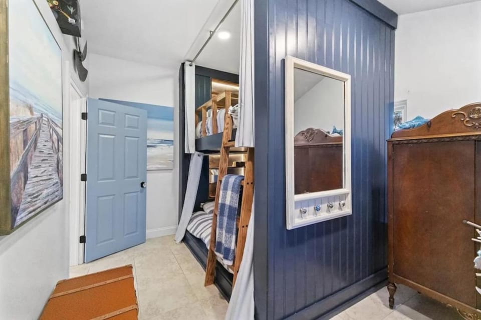 Margate Home with Large Outdoor Kitchen House in Longport