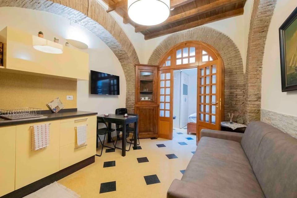 TV and multimedia, Kitchen or kitchenette, Living room, Dining area