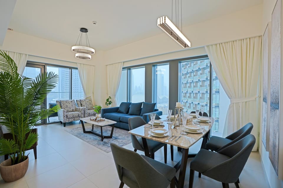 Living room, Dining area
