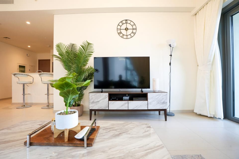 Communal lounge/ TV room, TV and multimedia, Evening entertainment