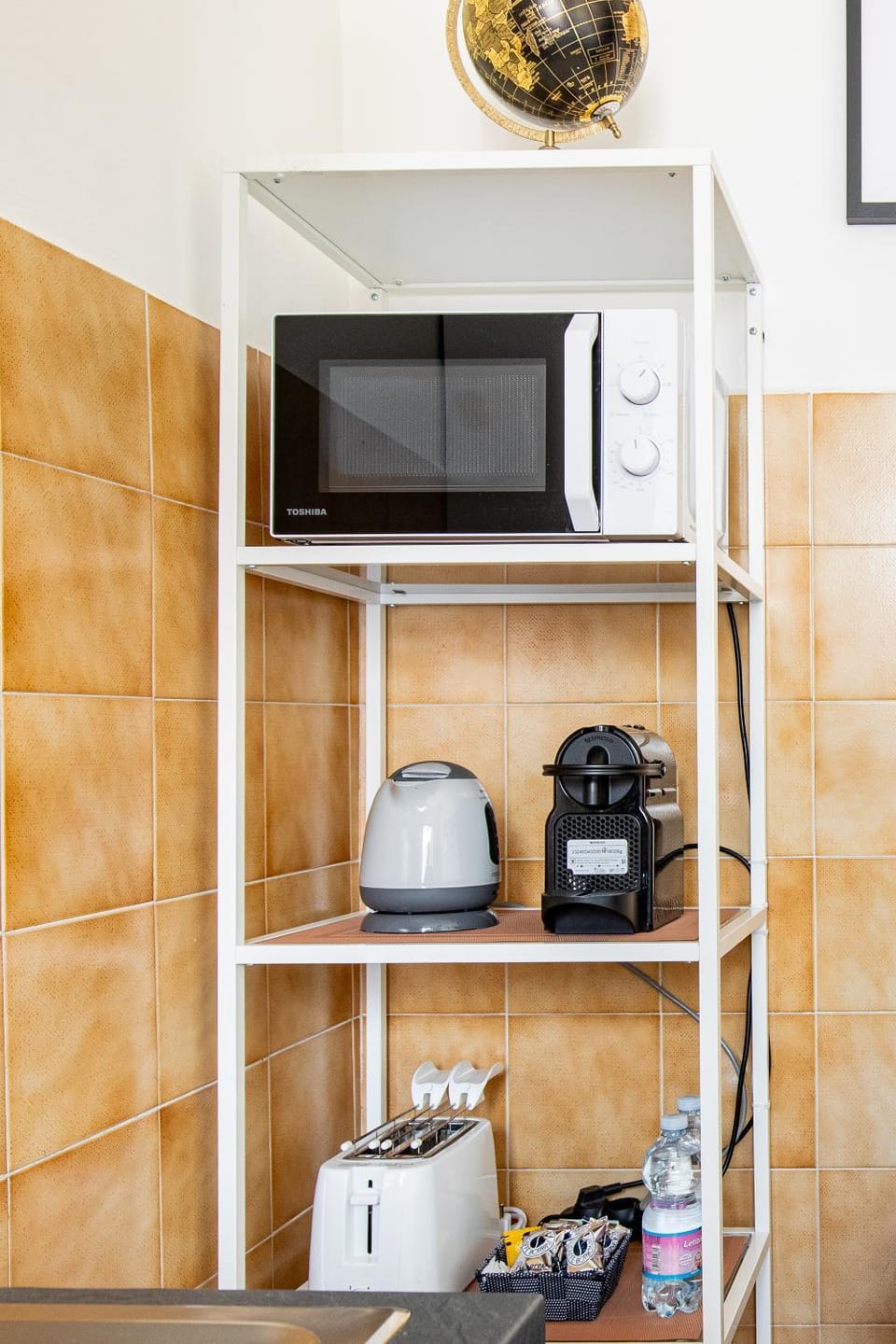 Coffee/tea facilities, microwave, toaster
