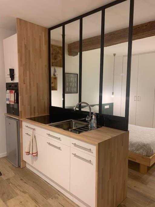 Kitchen or kitchenette, pet friendly, stove