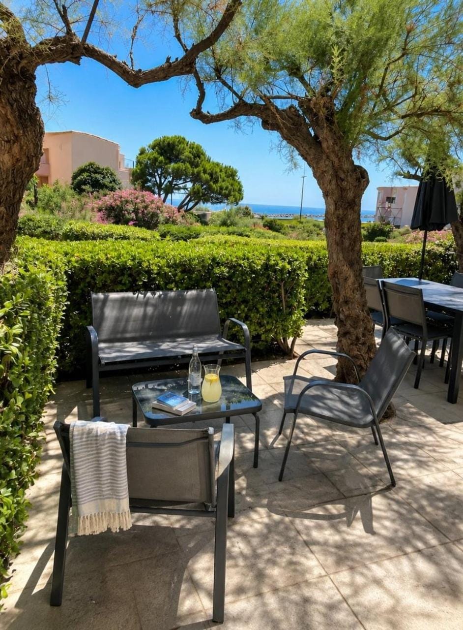 Le Cosy - T4 avec terrasse privée, Face à la mer avec parking et wifi Apartment in Occitanie