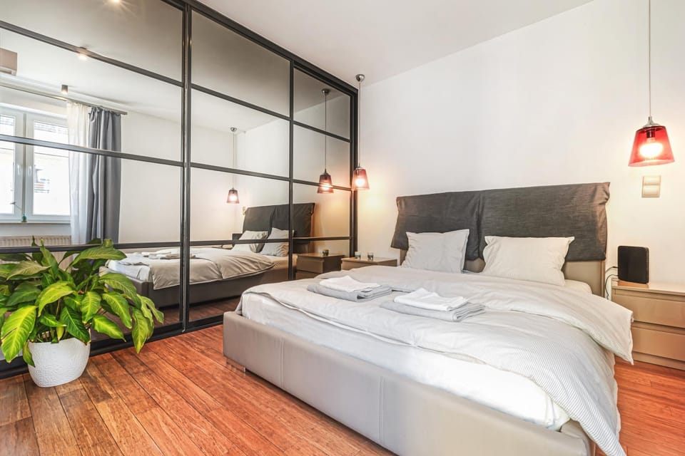 Apartament z Jacuzzi Parking Balkon 2 sypialnie Apartment in Wroclaw
