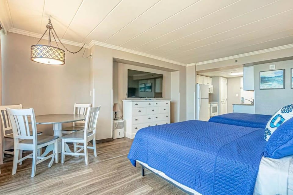 Great 1st floor unit that looks right out onto the beach with direct access House in Myrtle Beach
