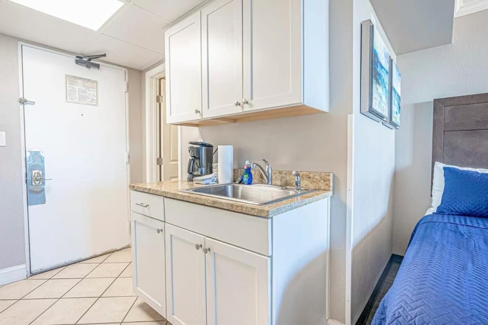 Great 1st floor unit that looks right out onto the beach with direct access House in Myrtle Beach