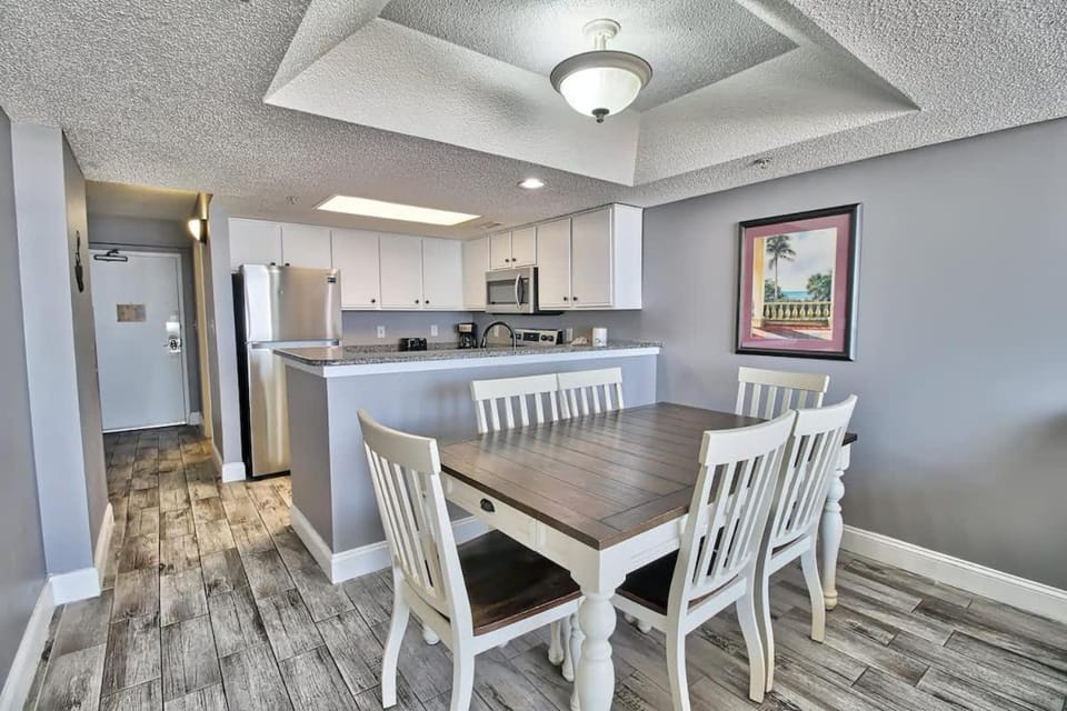 Newly Updated Camelot Resort Unit 409 House in Myrtle Beach