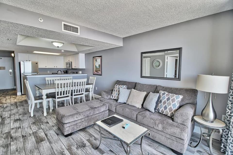 Newly Updated Camelot Resort Unit 409 House in Myrtle Beach