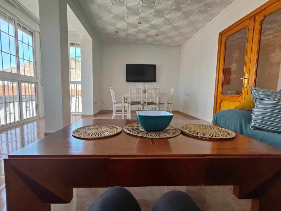 TV and multimedia, Living room, Dining area, City view, Mountain view, River view, Street view, air conditioner