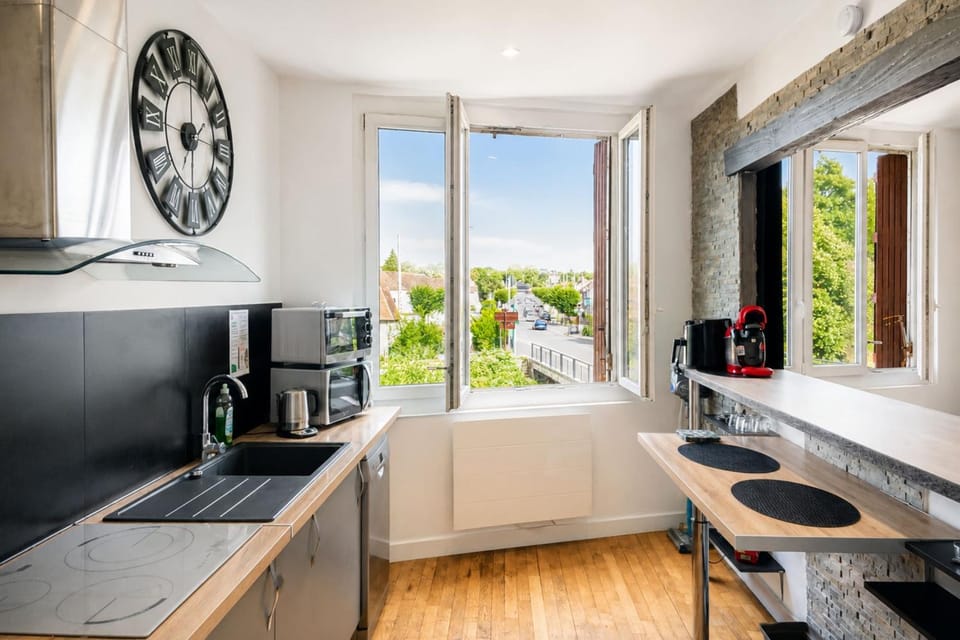 Fil de l'eau Grand T2 rénové - Commerces à pied Apartment in Île-de-France