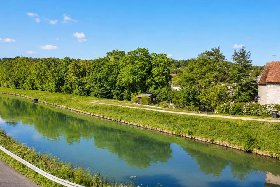 Fil de l'eau Grand T2 rénové - Commerces à pied Apartment in Île-de-France