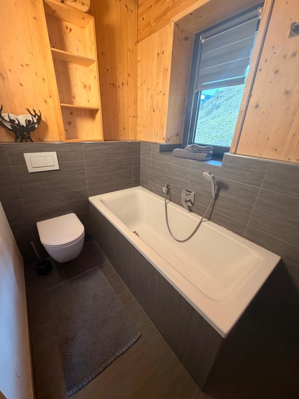 Bathroom, Bath