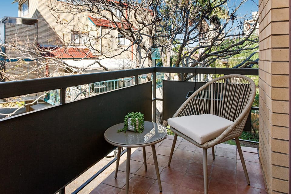 Cosy Unit with Parking near New Farm Park & River Apartment in Brisbane