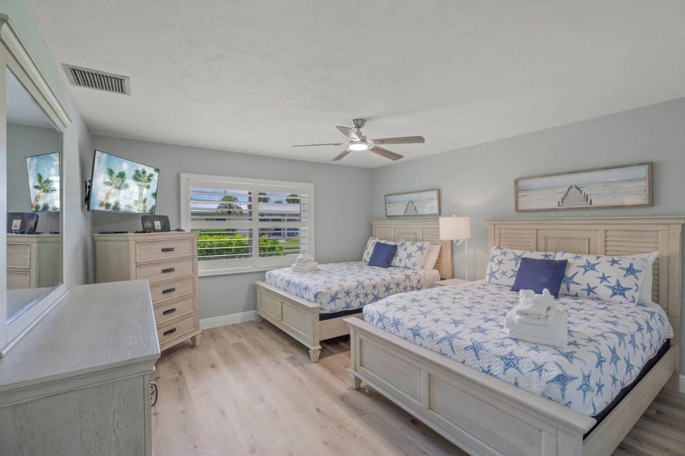 Jamaica Royale Beach Happiness House in Siesta Beach