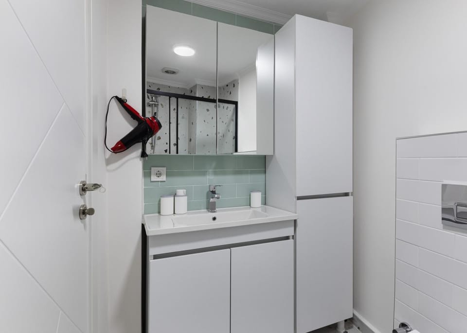 Shower, Bathroom, towels