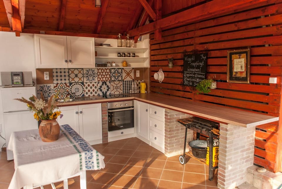 Property building, Communal kitchen