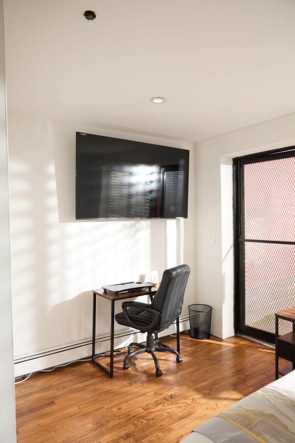 TV and multimedia, Seating area