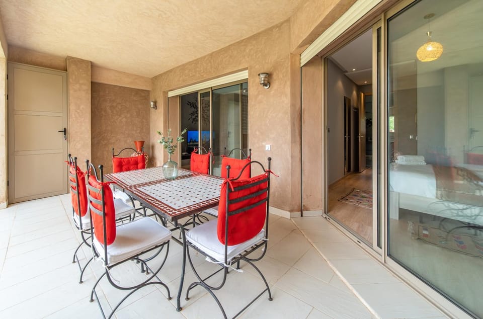 Patio, Day, View (from property/room), Balcony/Terrace, Living room, Seating area, Dining area