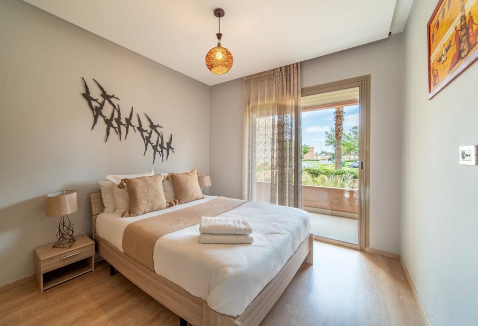 Bed, Natural landscape, Living room, Photo of the whole room, Seating area, Bedroom, towels