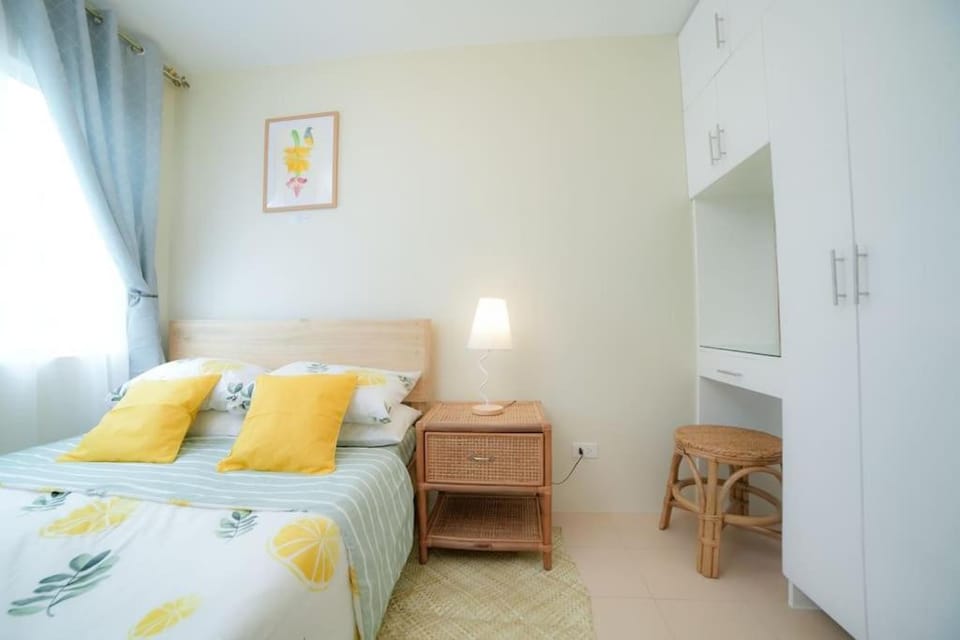 Bed, Photo of the whole room, Bedroom, wardrobe