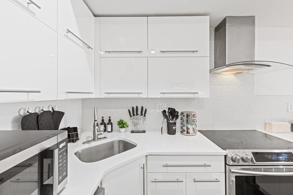 Kitchen or kitchenette, stove