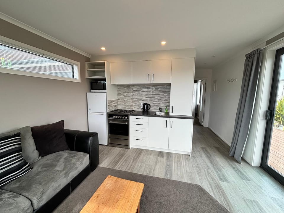 Kitchen or kitchenette, oven, stove
