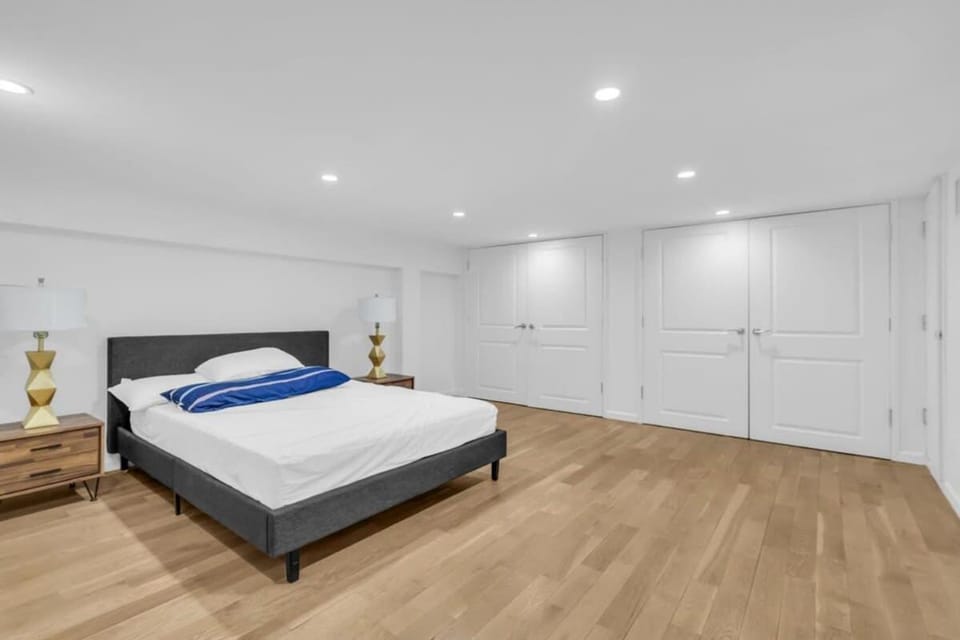 Stylish 2BR Loft - Carroll Gardens - Prime area Apartment in Carroll Gardens