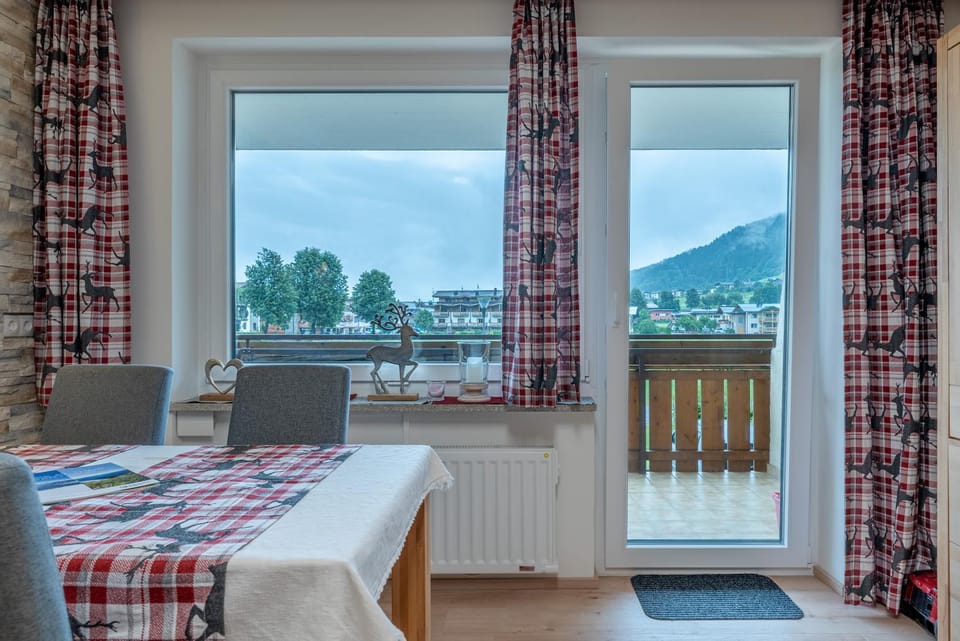 View (from property/room), Photo of the whole room