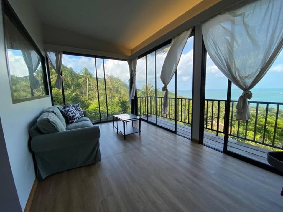 Balcony/Terrace, Living room, Seating area, Sea view