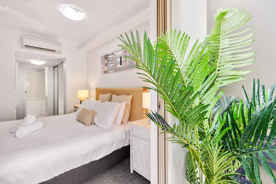 Bedroom, air conditioner