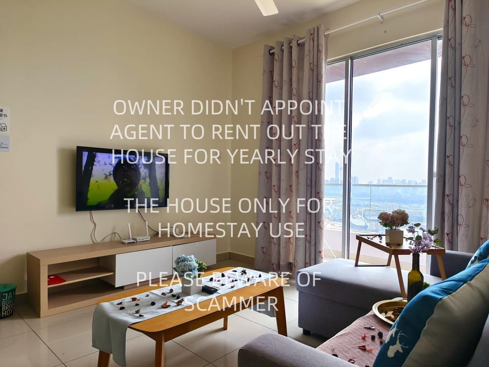 Communal lounge/ TV room, TV and multimedia, Living room, Seating area, Evening entertainment