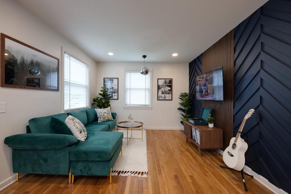 Taylor Swift Eras Inspired Home-10 min to Broadway House in Nashville