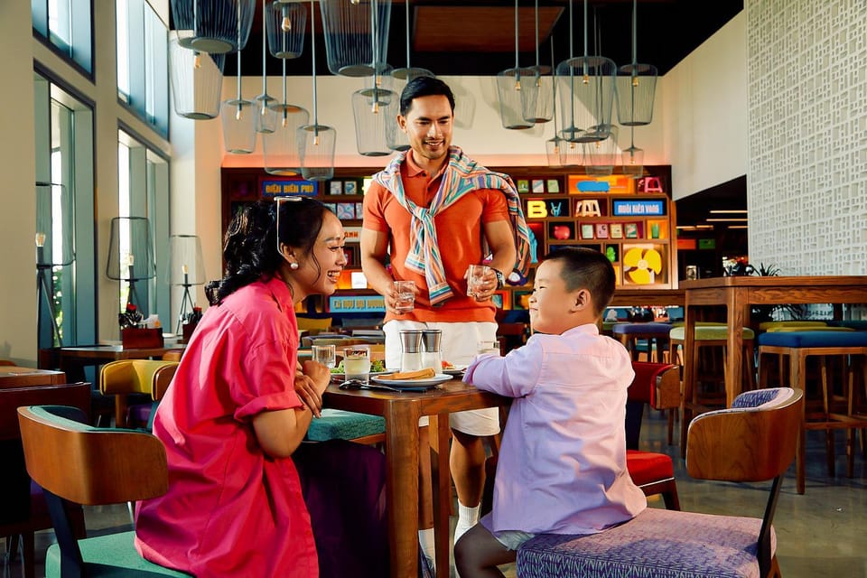 Restaurant/places to eat, Area and facilities, Family, Family