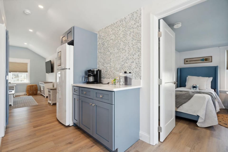 Newly Renovated Professional Design Partial Ocean Views Apartment in Hampton Beach