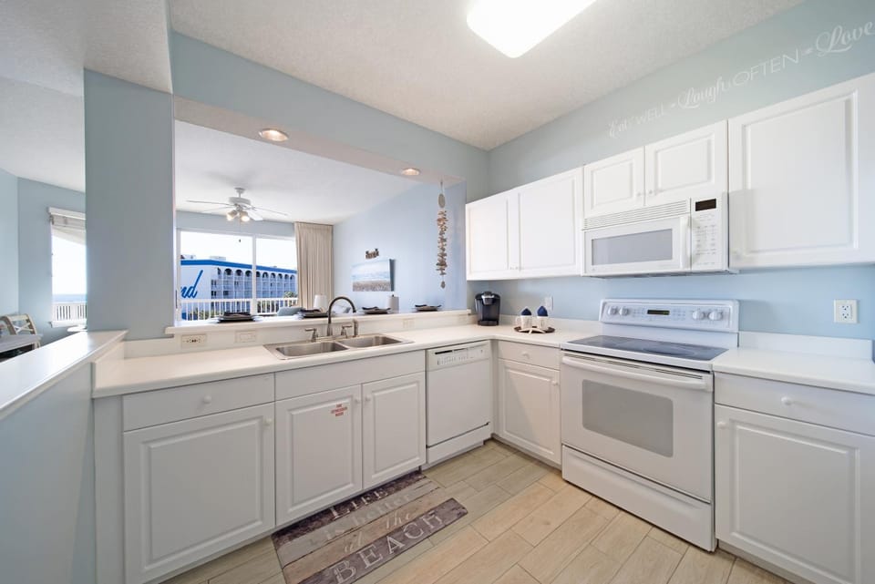Destin West Gulfside 410 - Amazing Beach View - Free Beach Service! House in Okaloosa Island