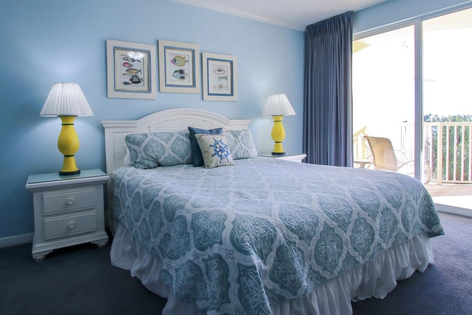 Destin West Gulfside 314 - Amazing Beach Views - Free Beach Service! House in Okaloosa Island