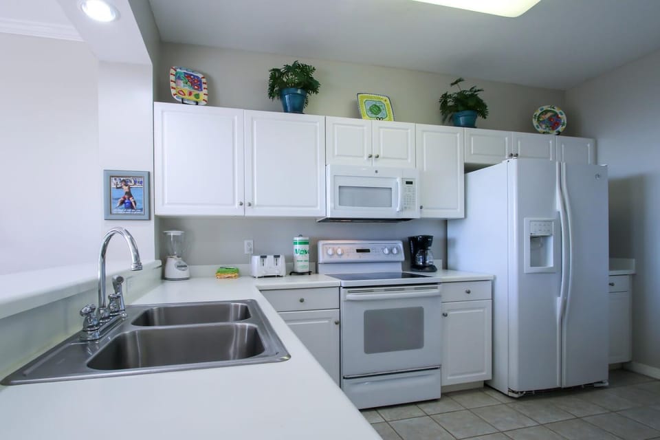 Destin West Gulfside 314 - Amazing Beach Views - Free Beach Service! House in Okaloosa Island