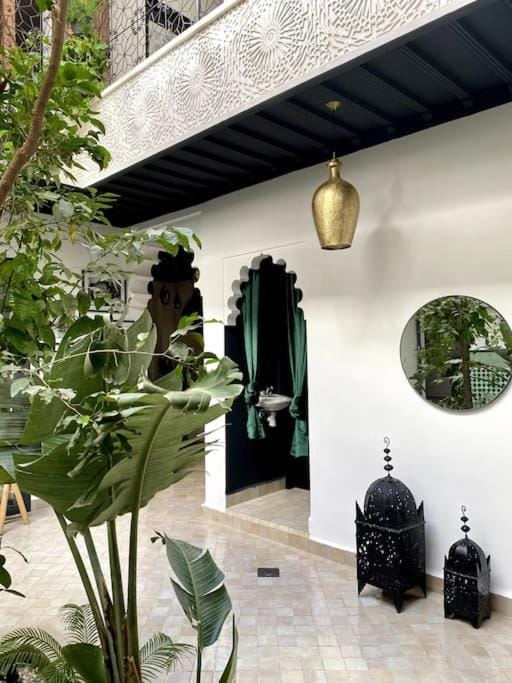 Riad Wadiya, privatif, piscine en rooftop. House in Marrakesh