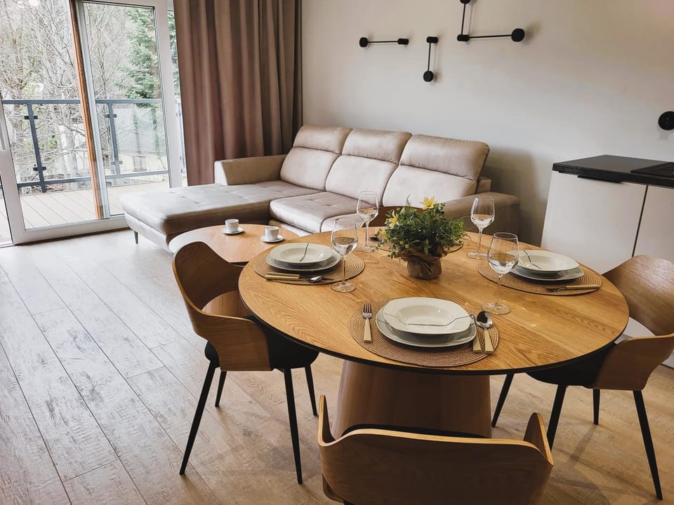 Living room, Seating area, Dining area