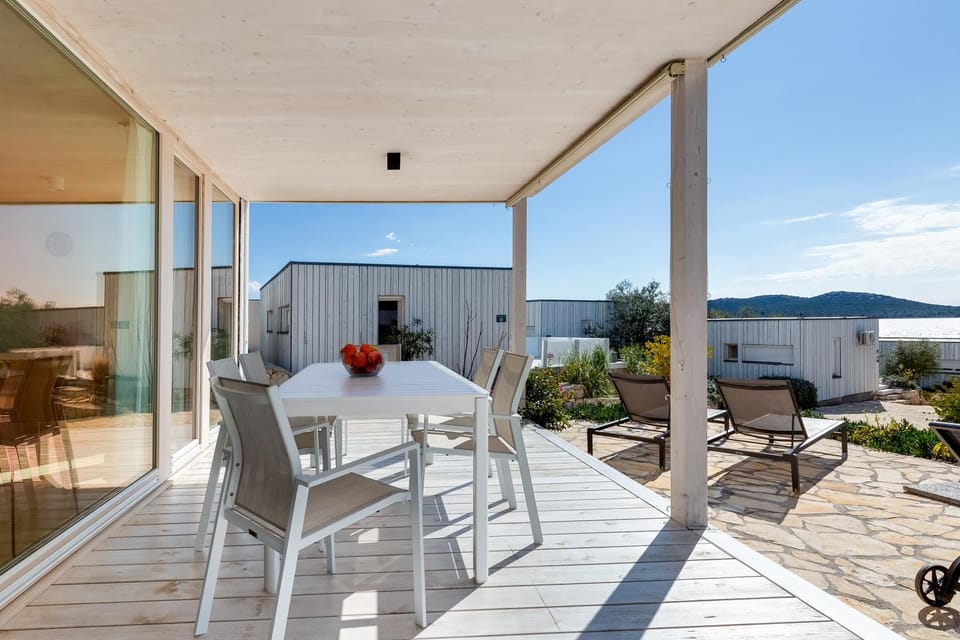 Patio, Day, Natural landscape, View (from property/room), Balcony/Terrace, Dining area, Sea view
