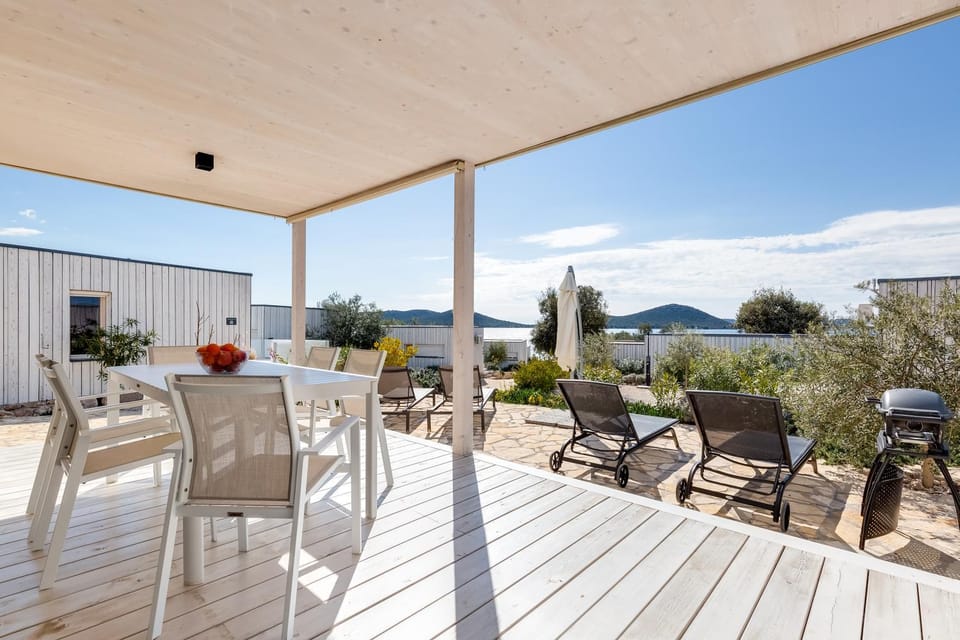 Patio, Day, Natural landscape, View (from property/room), Balcony/Terrace, Dining area, Mountain view, Sea view