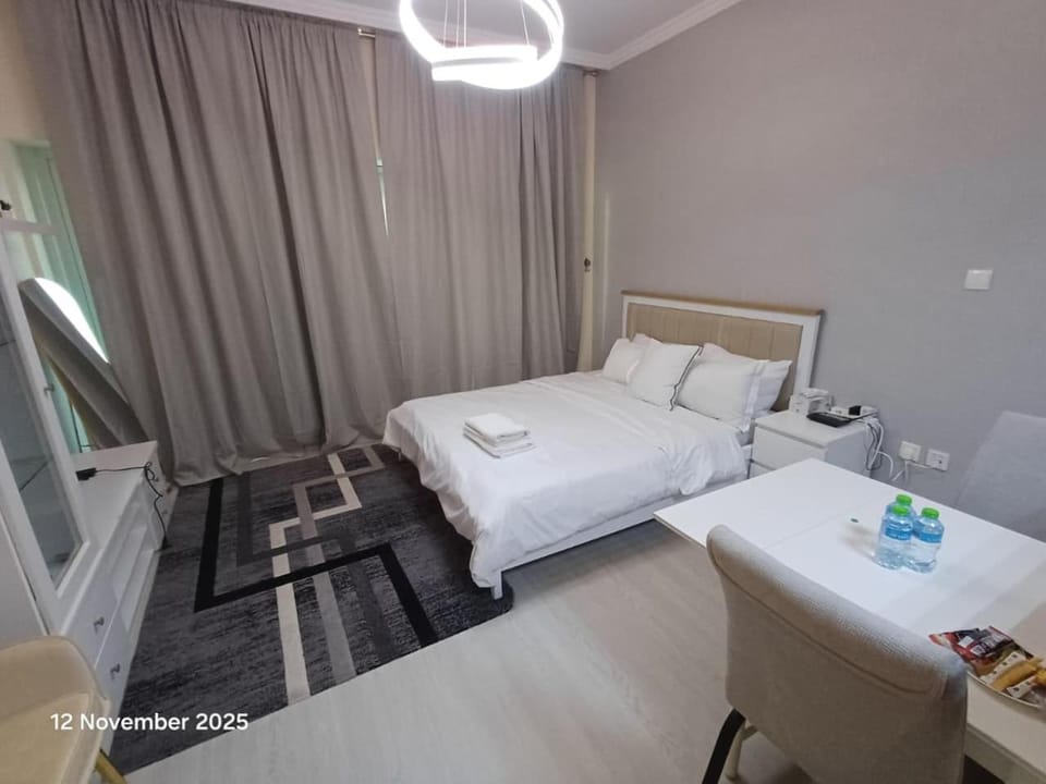 Downtown Dubai Mall walk & Burj Khalifa DIFC 5 mins Apartment in Dubai