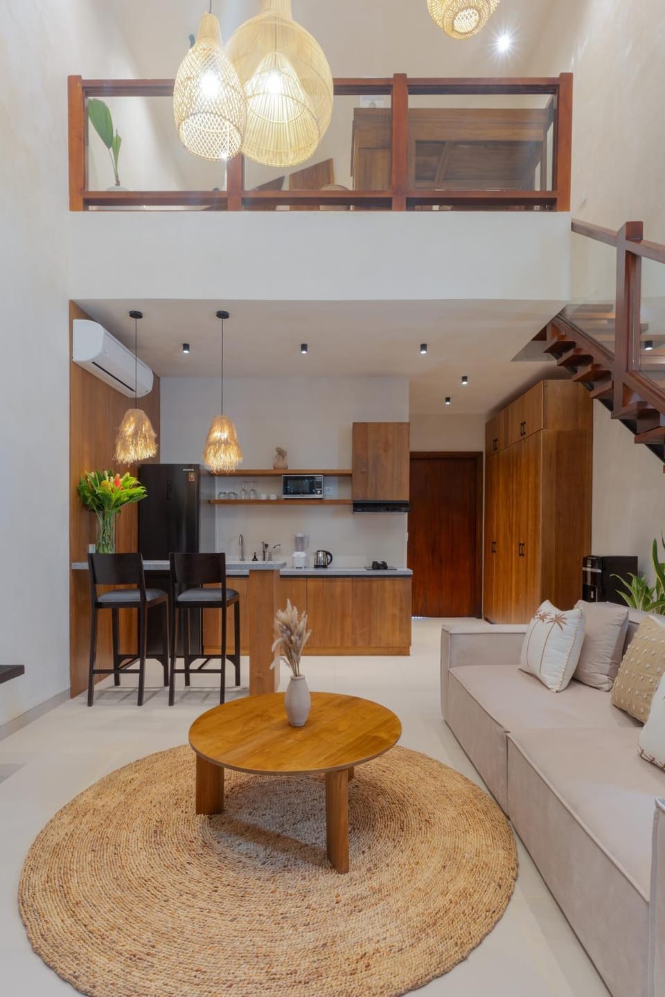 Living room, Dining area