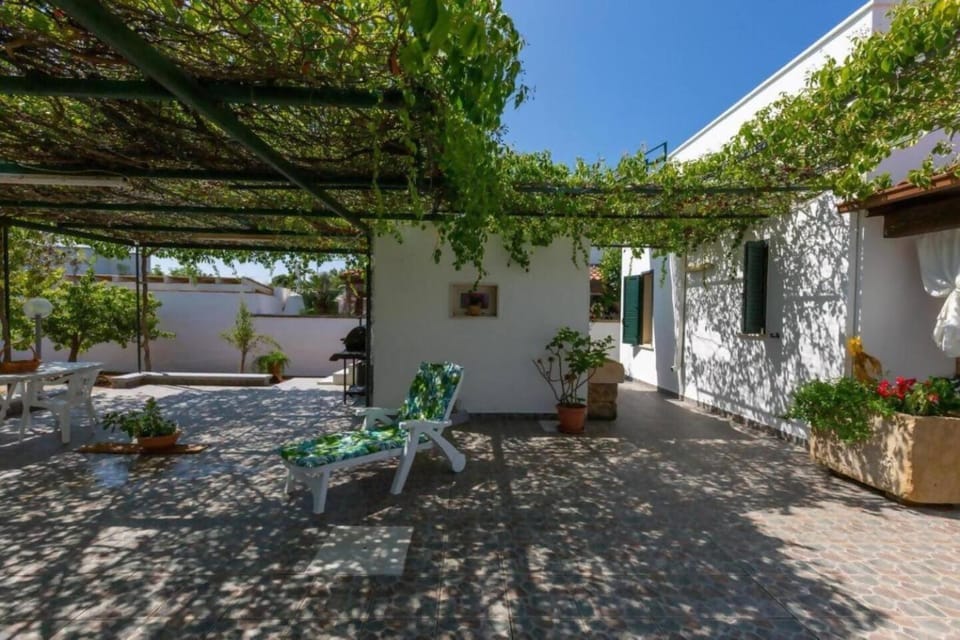Cielo e Terra by Salum House in Apulia