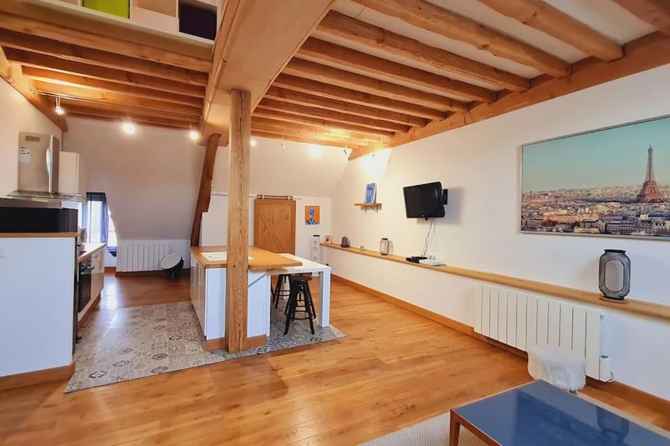 Living room, Dining area
